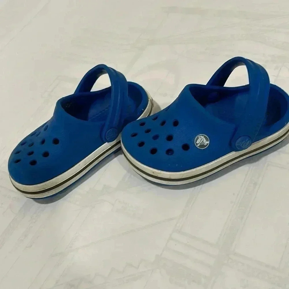 Crocs - Picture 2 of 5